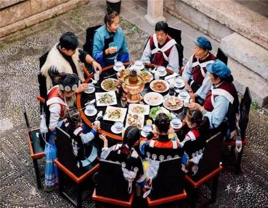 在麗江，跟少數(shù)民族同胞一起過“新年”是一種怎樣的體驗(yàn)？